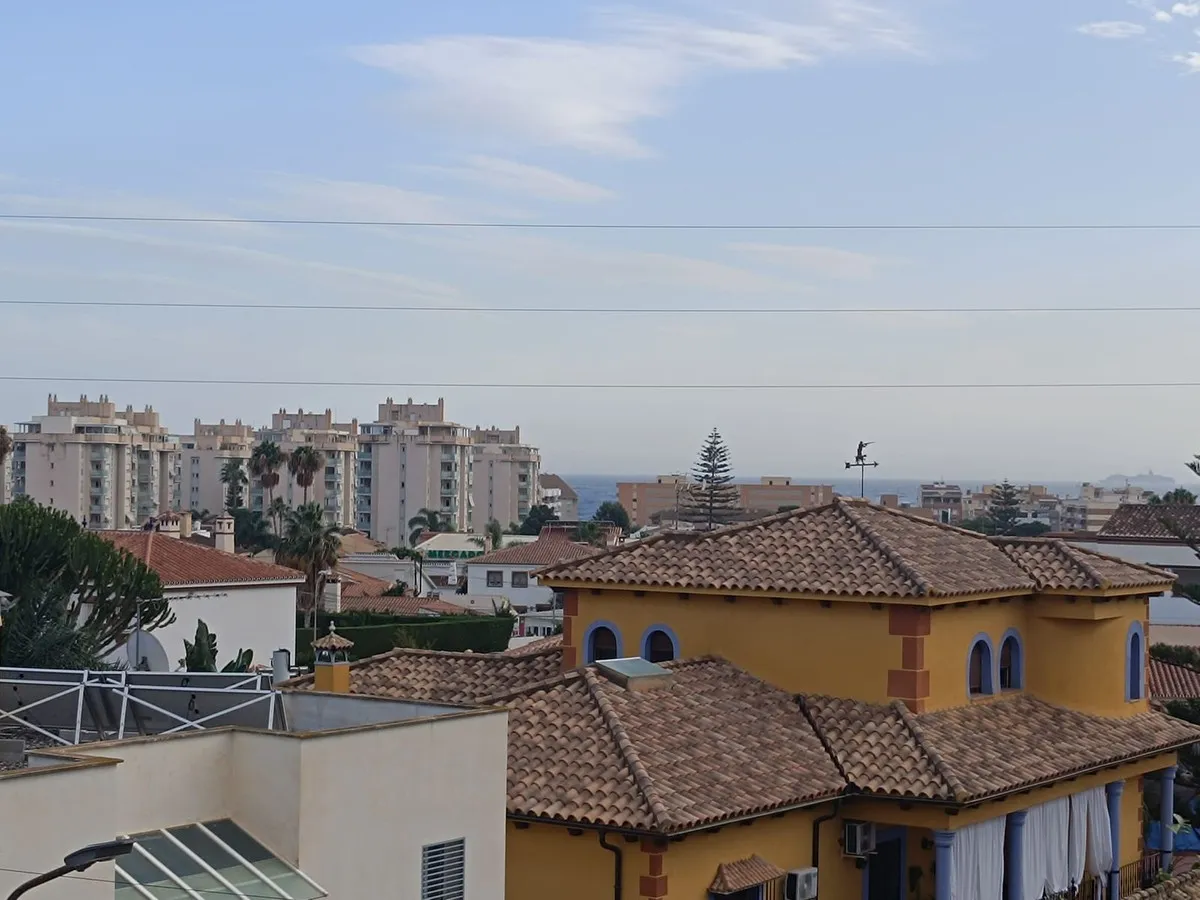 6fb8ae19-75a3-4856-9cc9-5cea326c4bd0