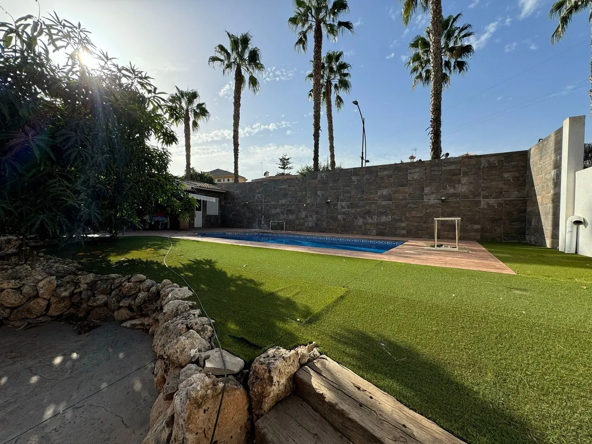 a807f711-1fa7-43ed-b9c7-10c28f4cef36