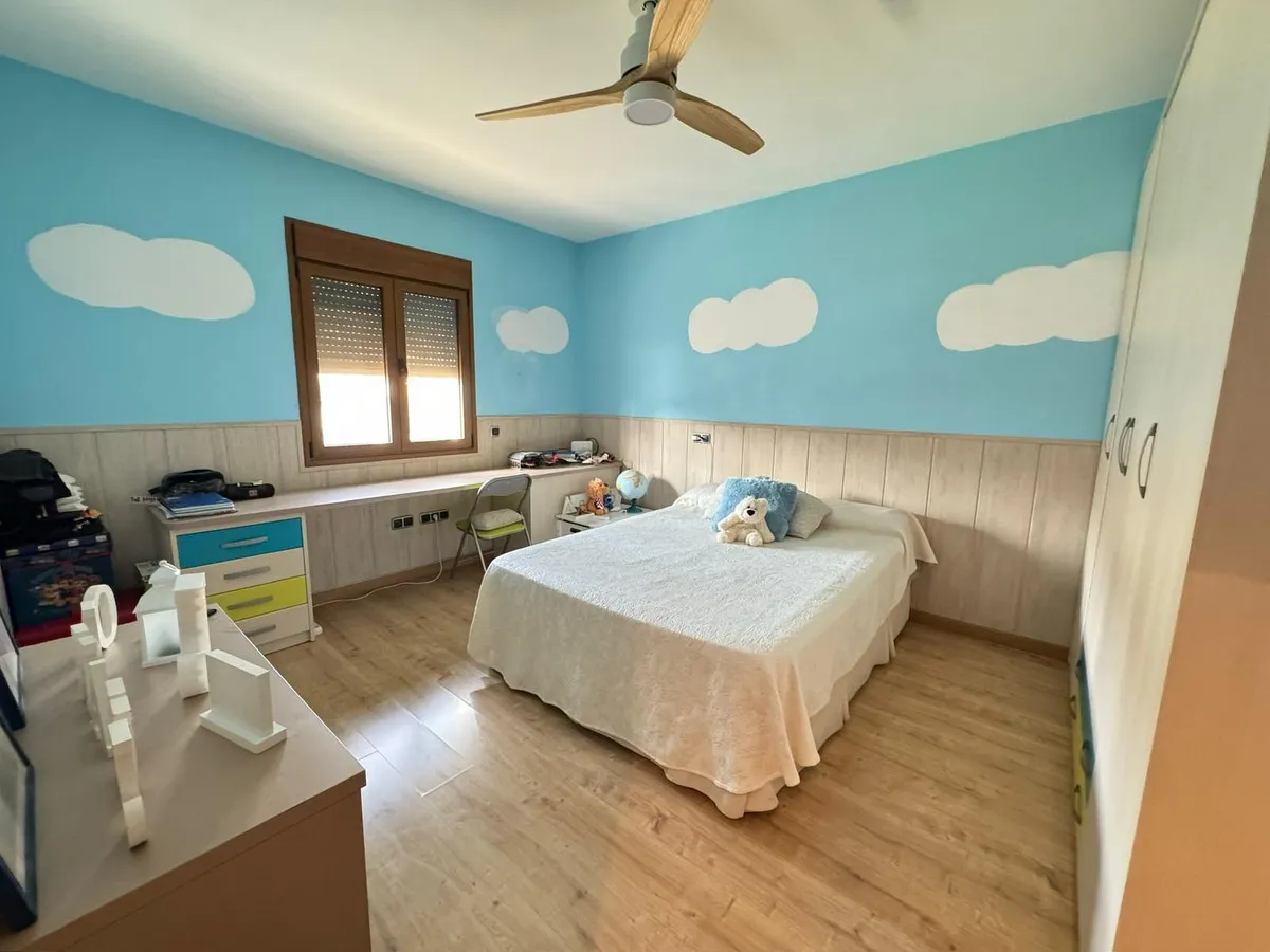 c9351e80-b03b-4242-a4be-3327eb4d1ed7