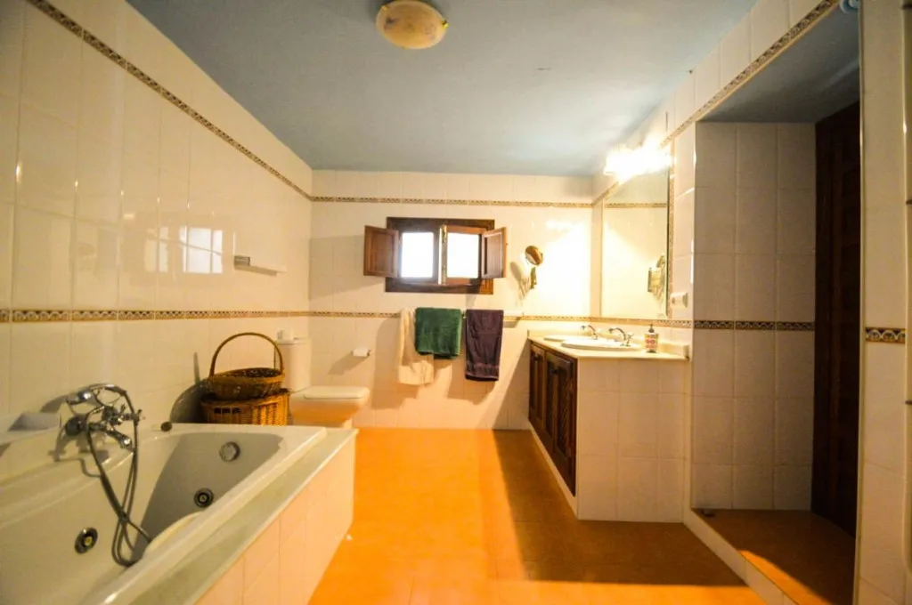 1796e48a-6a5c-4124-a73c-a2c1ab59459e