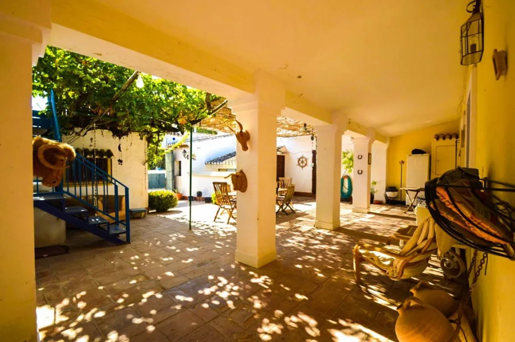 ed243a40-24ce-4d03-99ad-680898e93047