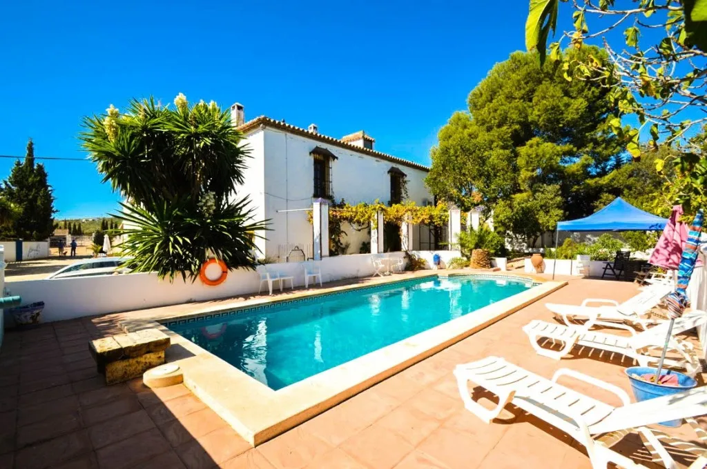 ede3af3d-8309-446b-b91b-4143a43abfeb