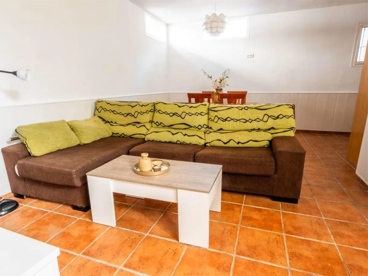 109ac8d1-fa80-40bd-bd4b-f11982169d21