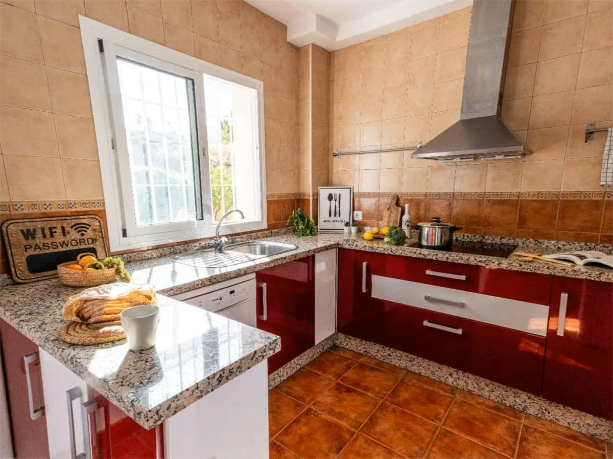 6fdea7da-77af-46c7-9ec6-cc21bf0caf04