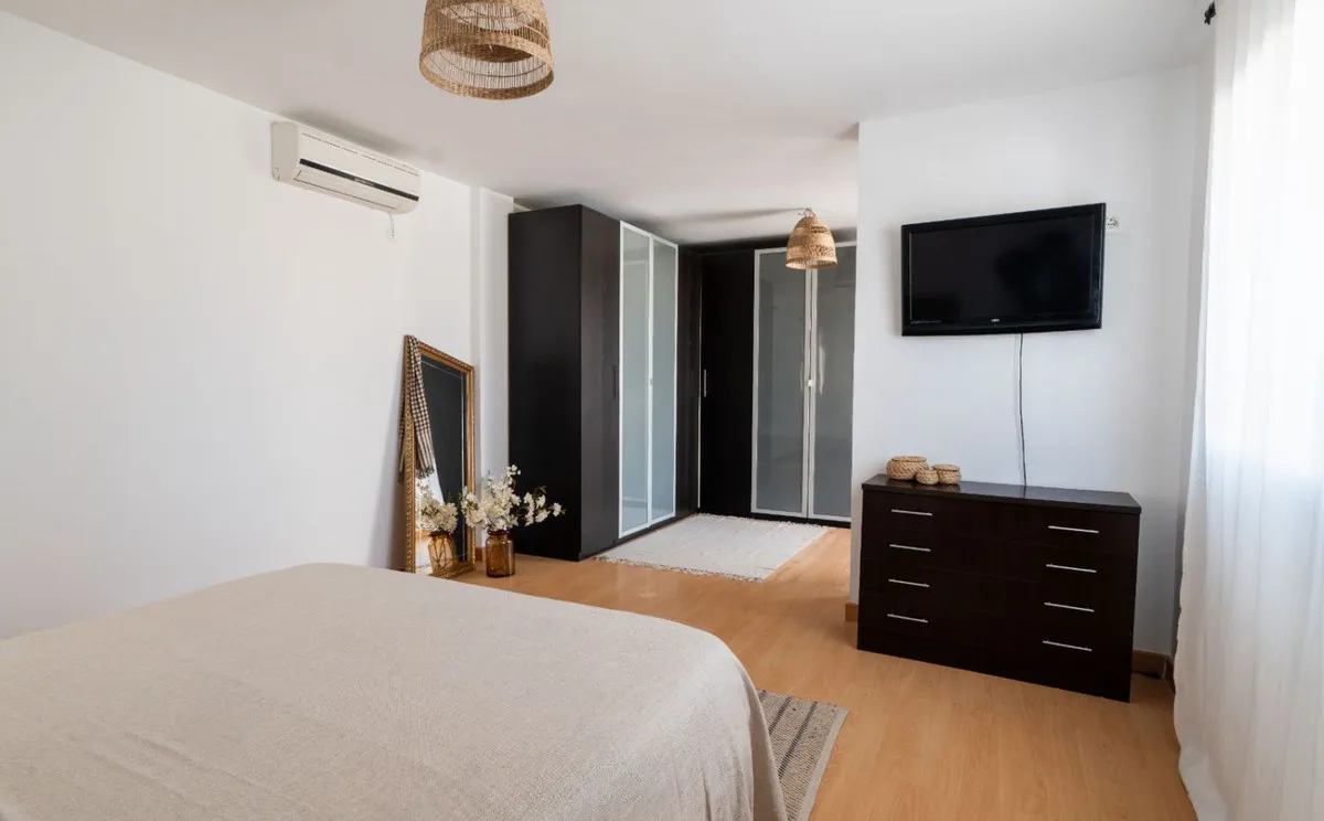 fc85a9c0-d2b8-42ed-8ed2-10b0cd5d4f42