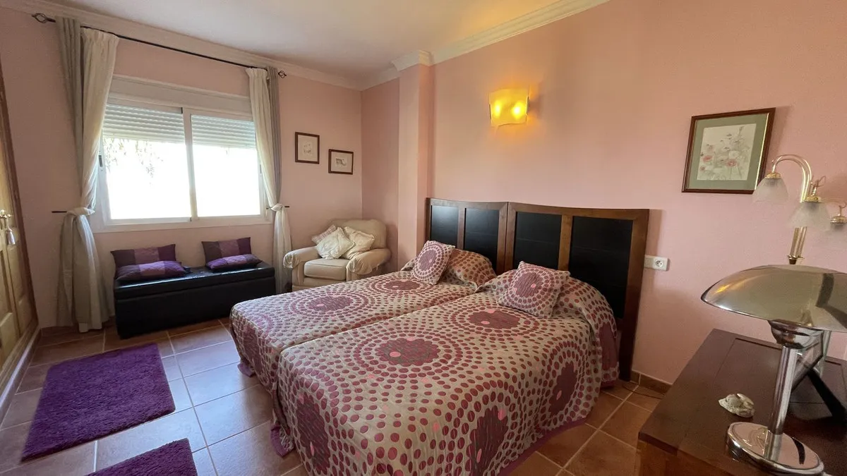 4fda1bec-7b1d-4215-baf0-b0878219a31f