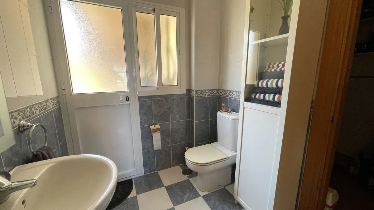 8b0e5460-db65-46e8-9d65-e6de3da667e4