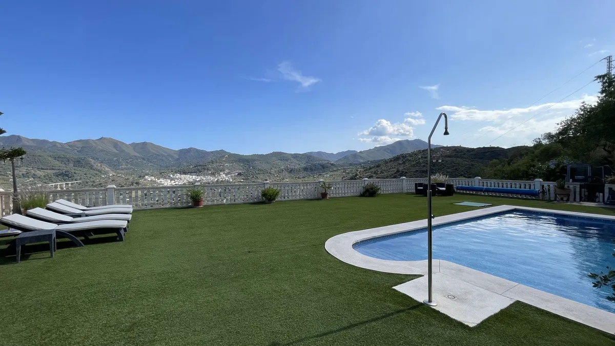 b241a35a-e72d-471b-91c6-ec42c6e2e129