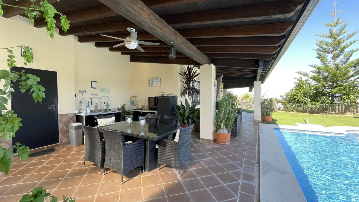 e2225e2c-ed5e-4a19-a281-025f6b1c55bb