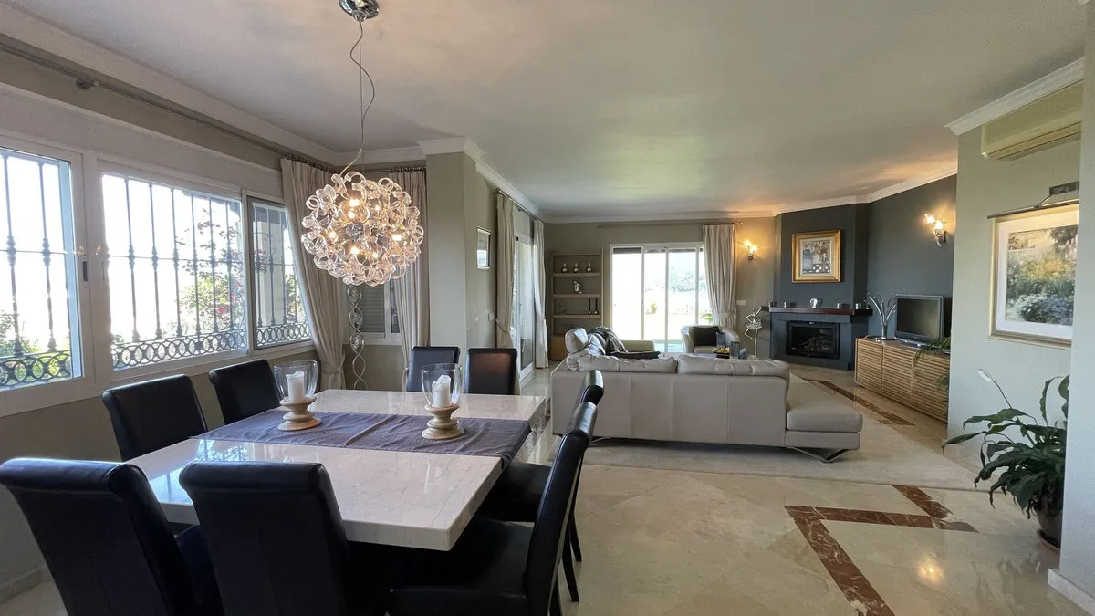 e874b50f-c8d1-4a89-acc6-5a5fc0a5051b