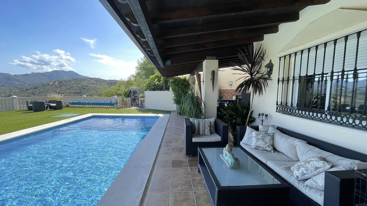 fb4a7d76-7fe2-448b-98d3-8bdd928c0208