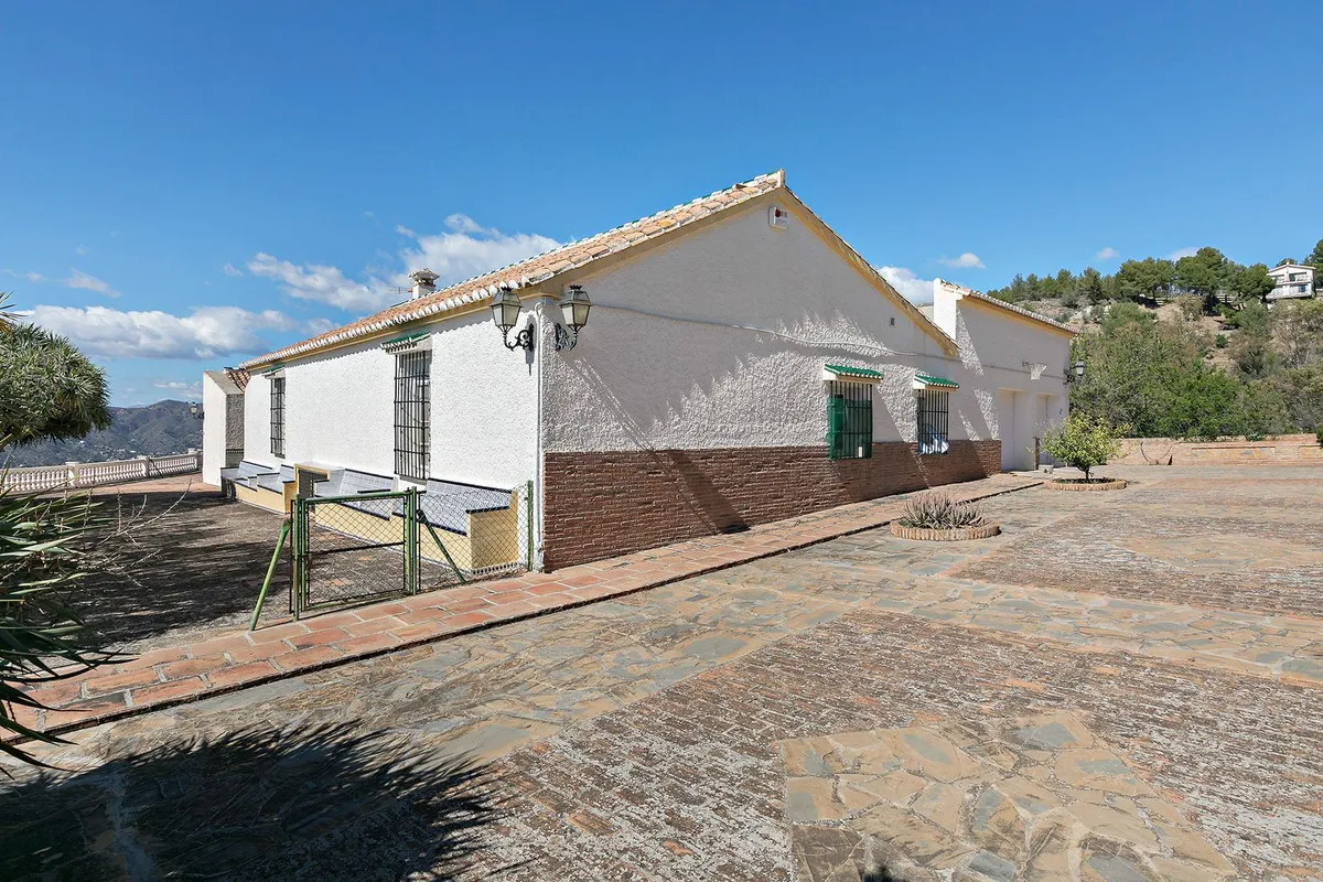 1c8384ad-402b-434f-a98d-a7832aff634f