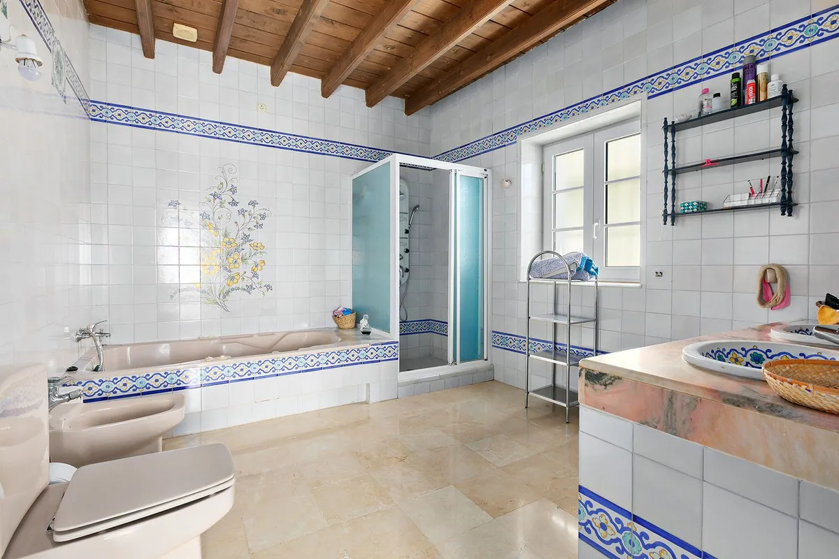 22c9fbec-2e3a-481a-8d82-463d619823e4