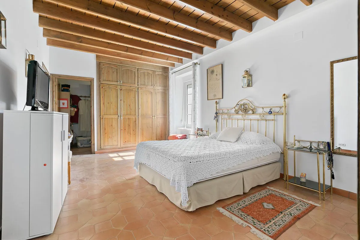 9cc63c43-f92a-4805-b8f8-e23d746c03b1