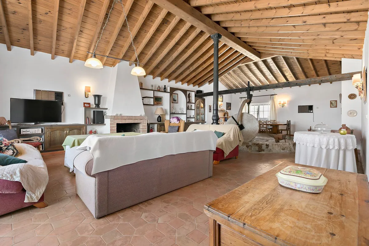 f2677875-ba26-4545-99a7-3b86ae4def06