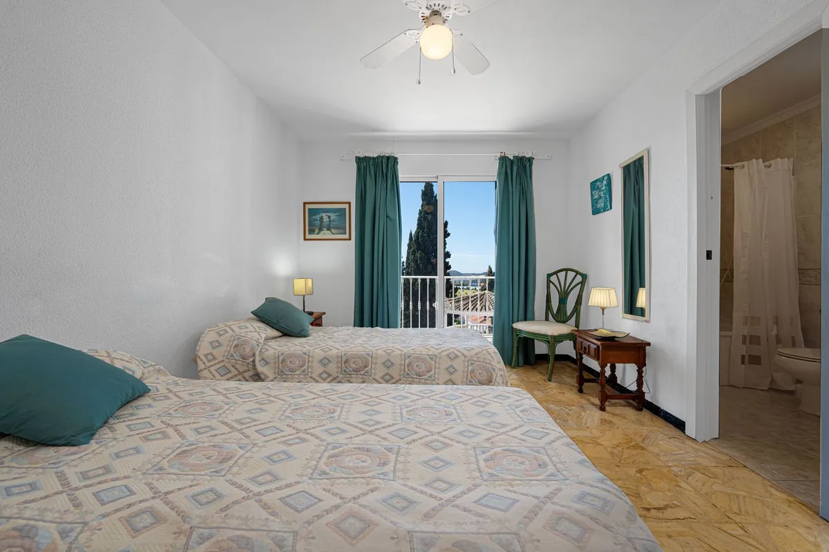 0ac687c2-b580-4c10-995c-25d00eee94ef