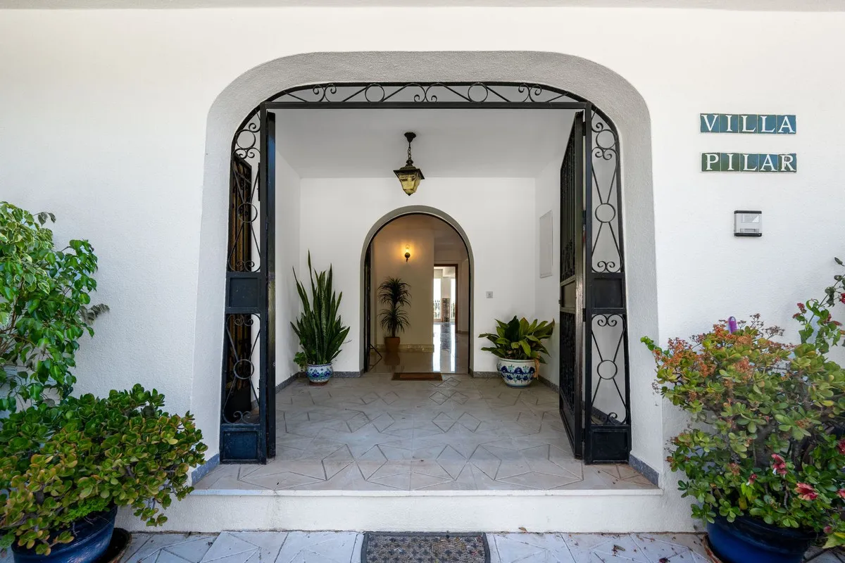 74d530b6-4e72-40e6-9486-843d70ef3551