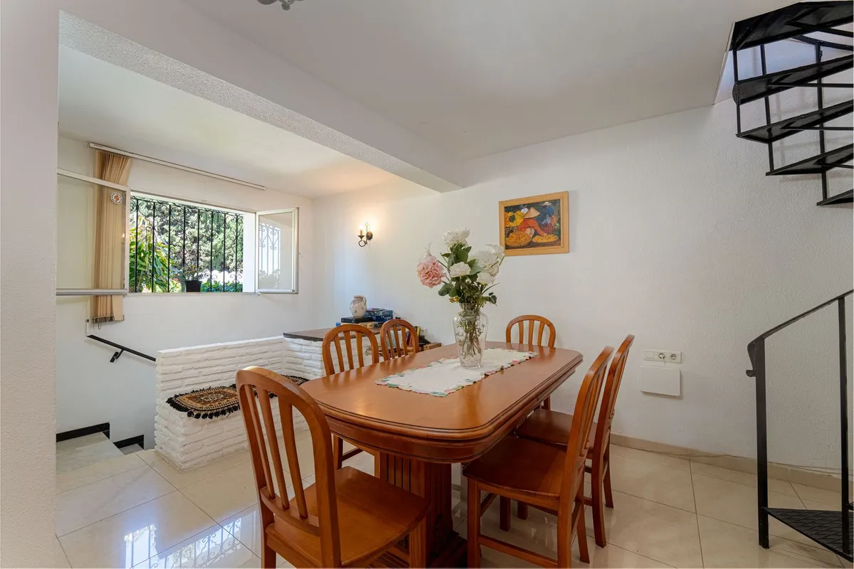 a28d6b43-61db-47e4-9d86-8ed8b0d2ba2d