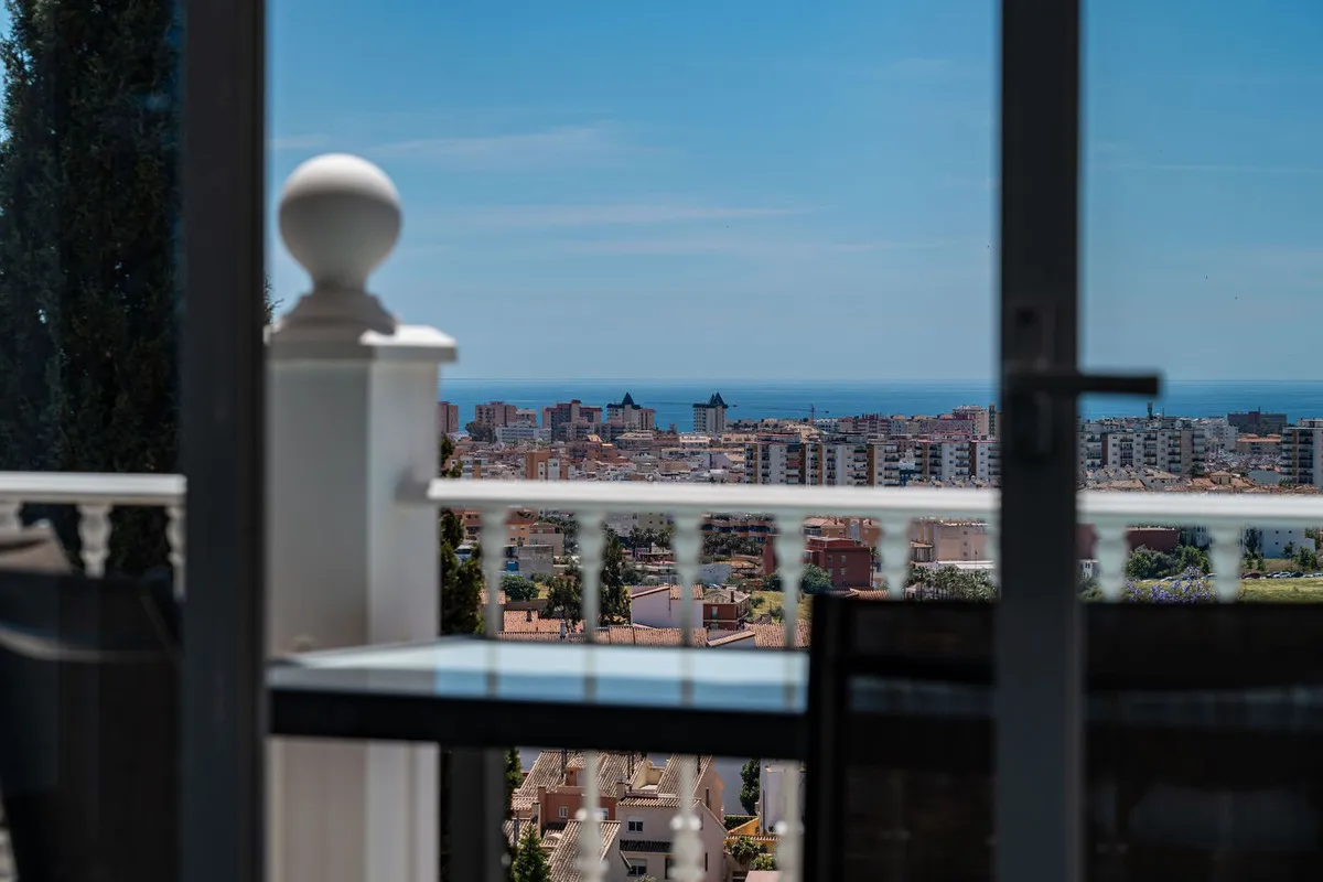 c4e785b8-ad9c-40cd-879e-4c19ee6d2d1f