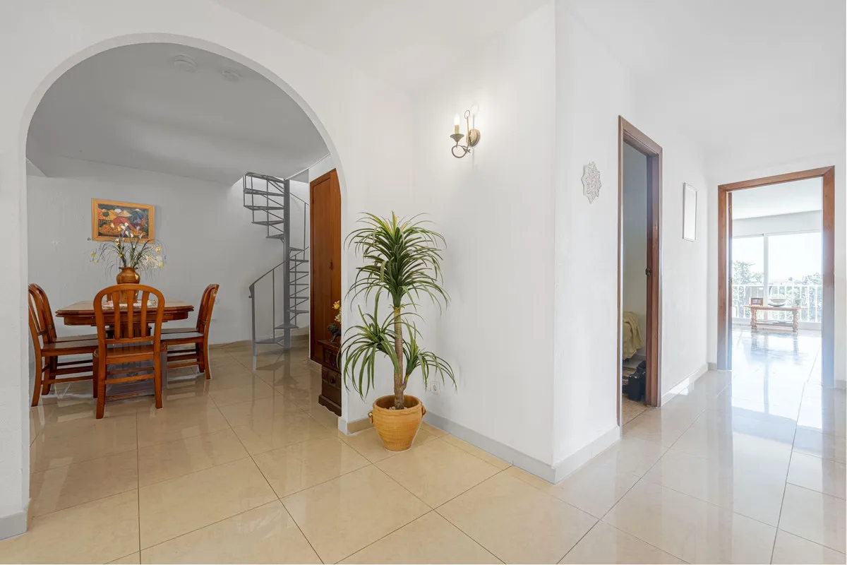 fcda89e3-a8eb-4e18-a39f-ff7e959a03a6