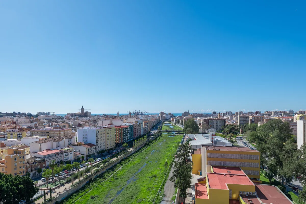 b243728b-4287-4cfe-85fa-baef432614e4