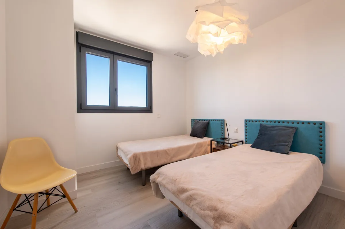 c8f53a58-1841-4f54-a571-6bc68aa4f3a0