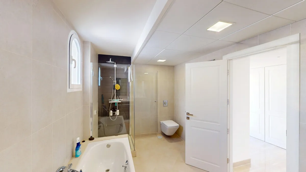 1a7cb3d7-1b00-4eed-9a46-bccef3feaff4