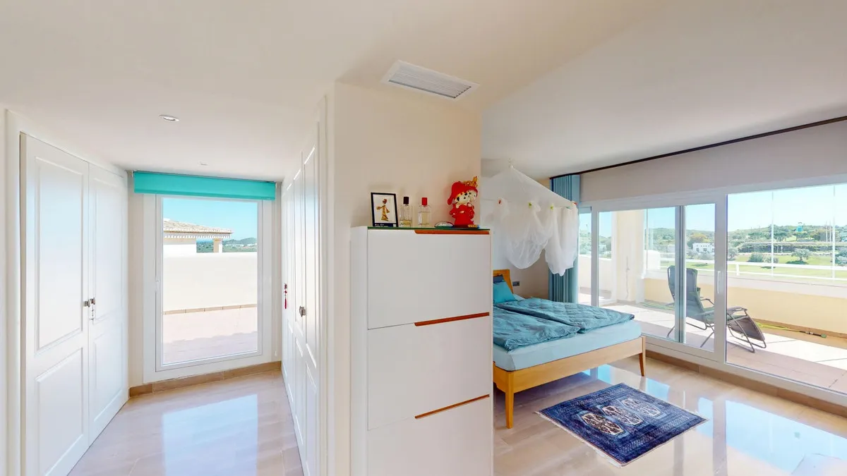 8eee3b41-599c-4783-ae9d-09d2963c2984