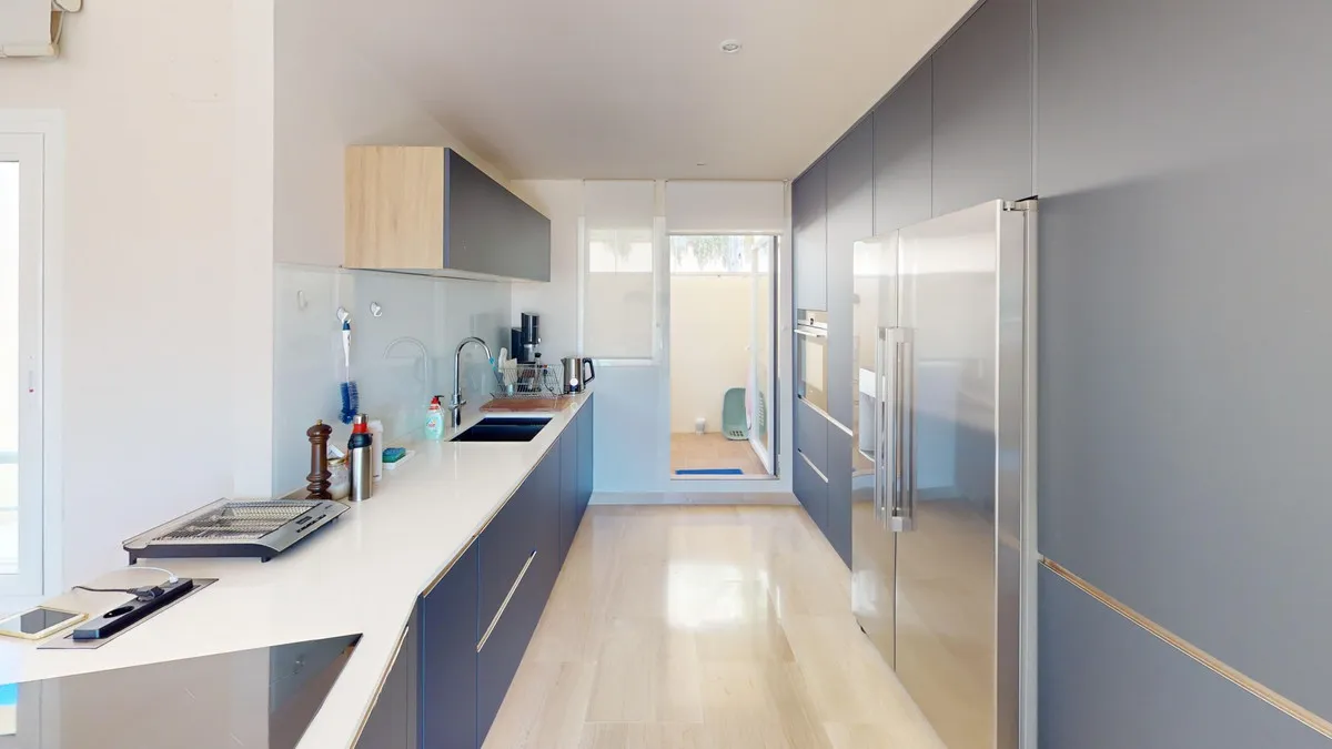 a51d87f7-01e5-405d-a211-1320b47af042