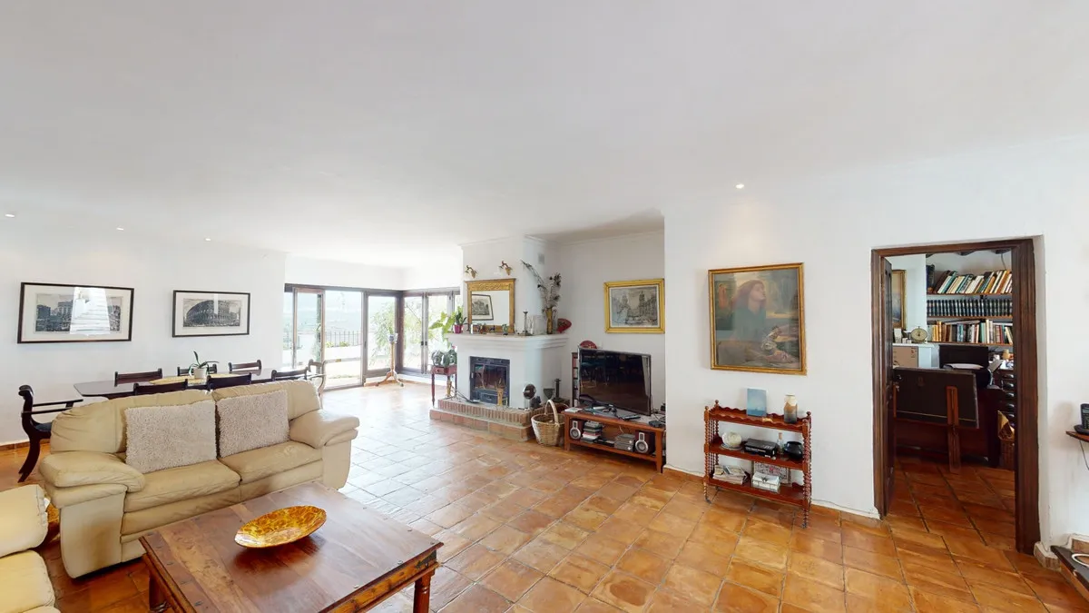 5e005242-69d9-4d37-afaf-08ffbeda0744