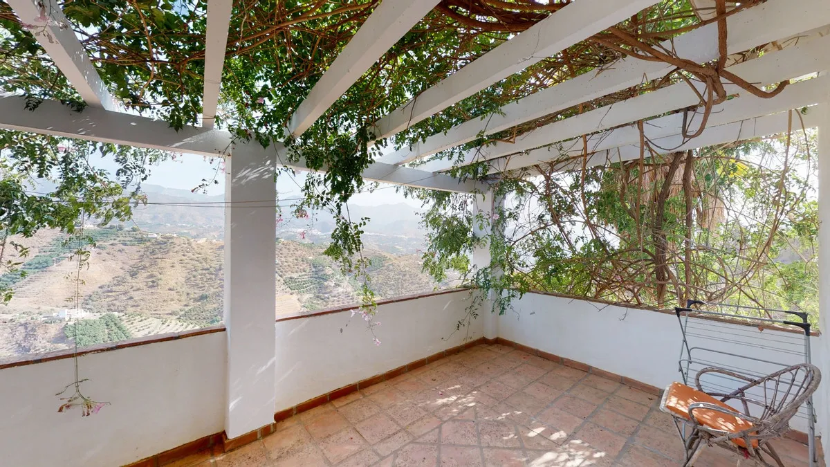 5e5ad52b-89f9-41fa-ae6f-5c593f9f758e