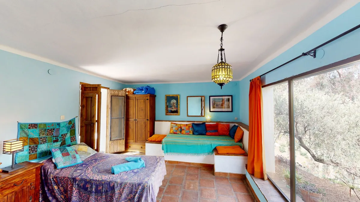 c79b8489-5dfe-4a61-9a55-d3701863ad80