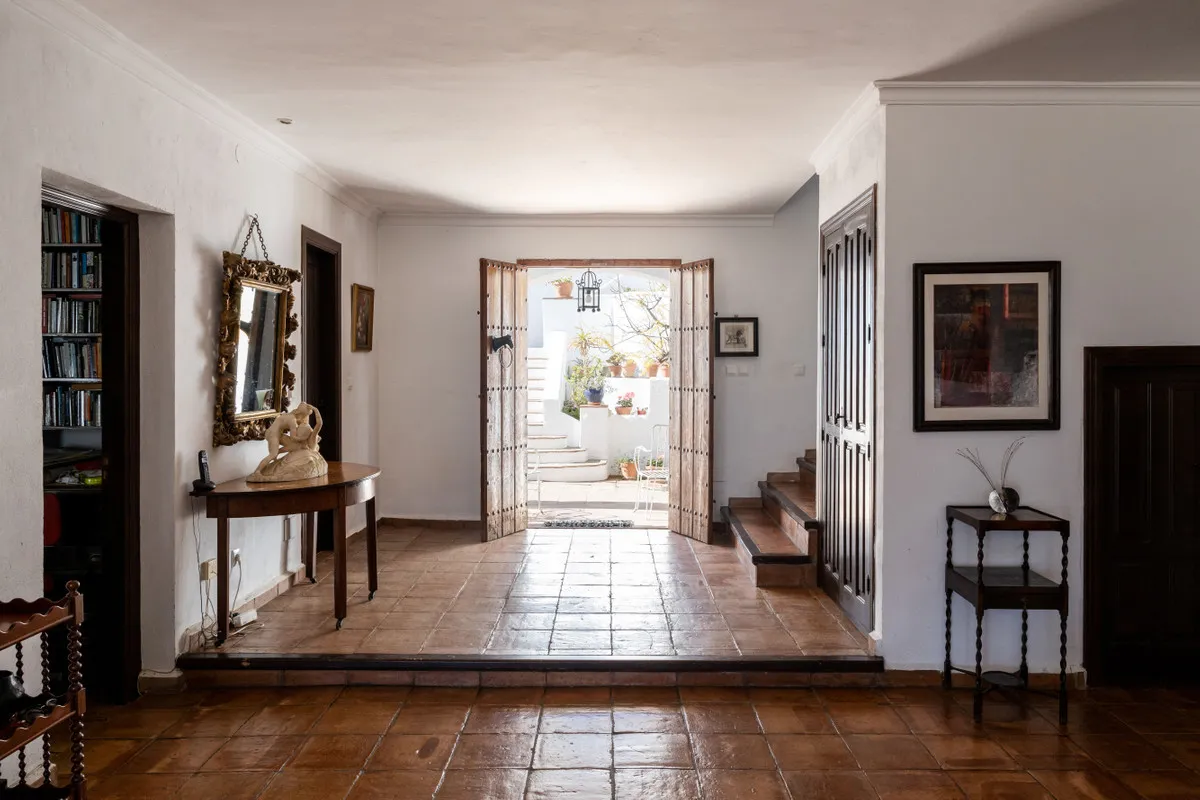 725a76c2-0cbf-4e79-ad44-bd8b9fed5851