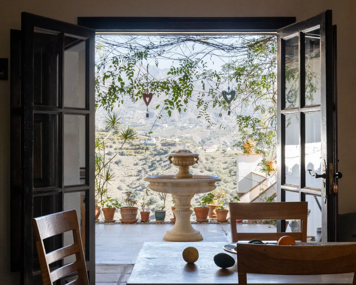 9db73a0d-093b-4538-9a21-1d8ba546ddec