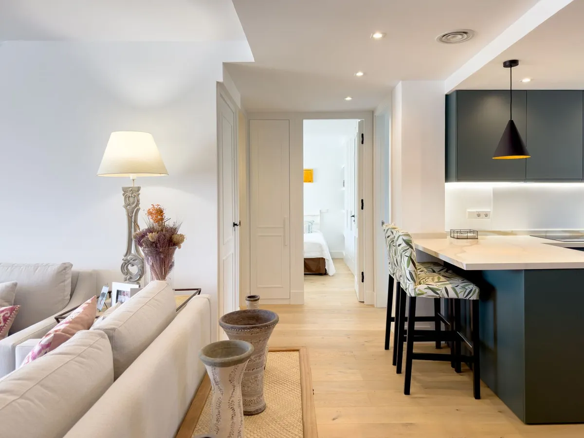 03cd7652-505b-426c-87df-ad41747ec3c7