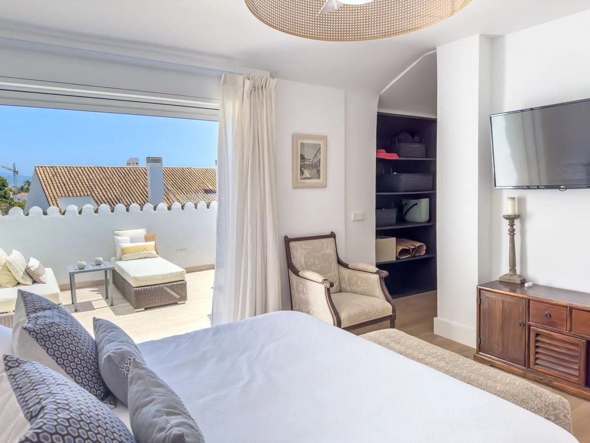 d43d3d12-6dcb-4b1e-ba34-786d45aaa068