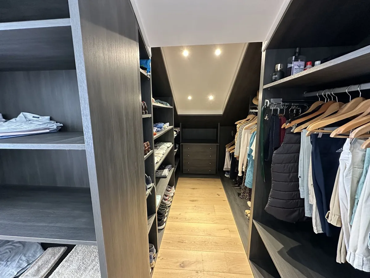 2e959a1f-6dfa-43f8-9d2d-276cfa2e4f66