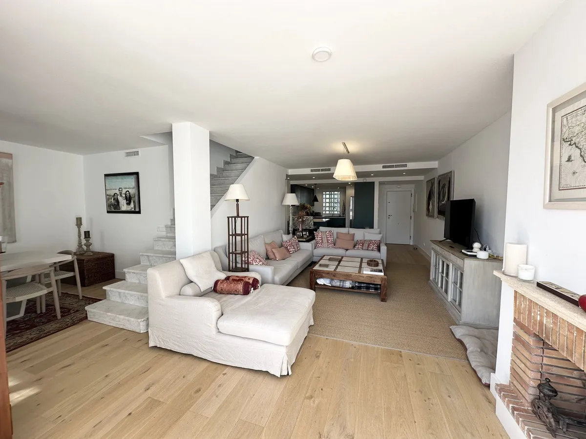 2fc8b59a-293a-4c98-874e-10a5bec65946