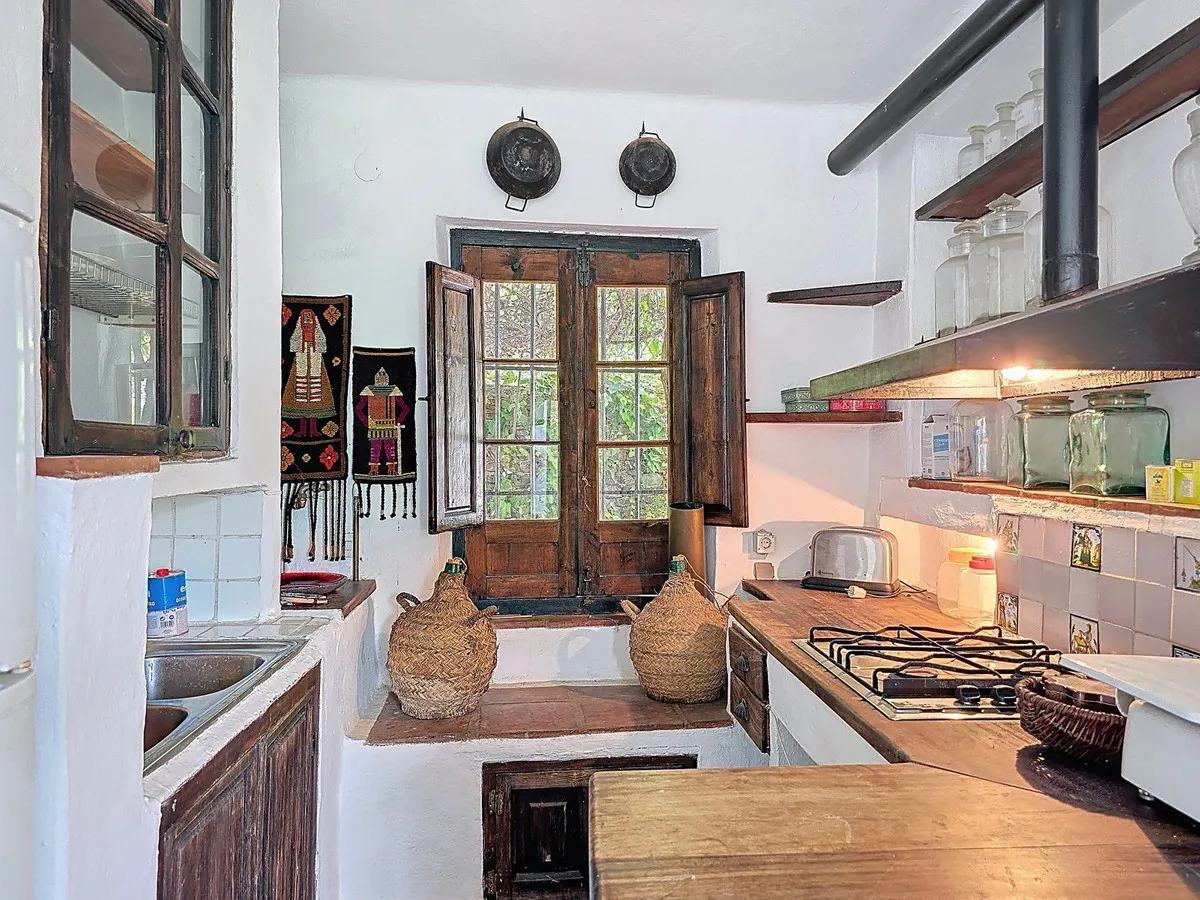 56adf3ce-a39e-403e-ad91-c3b072e943e7