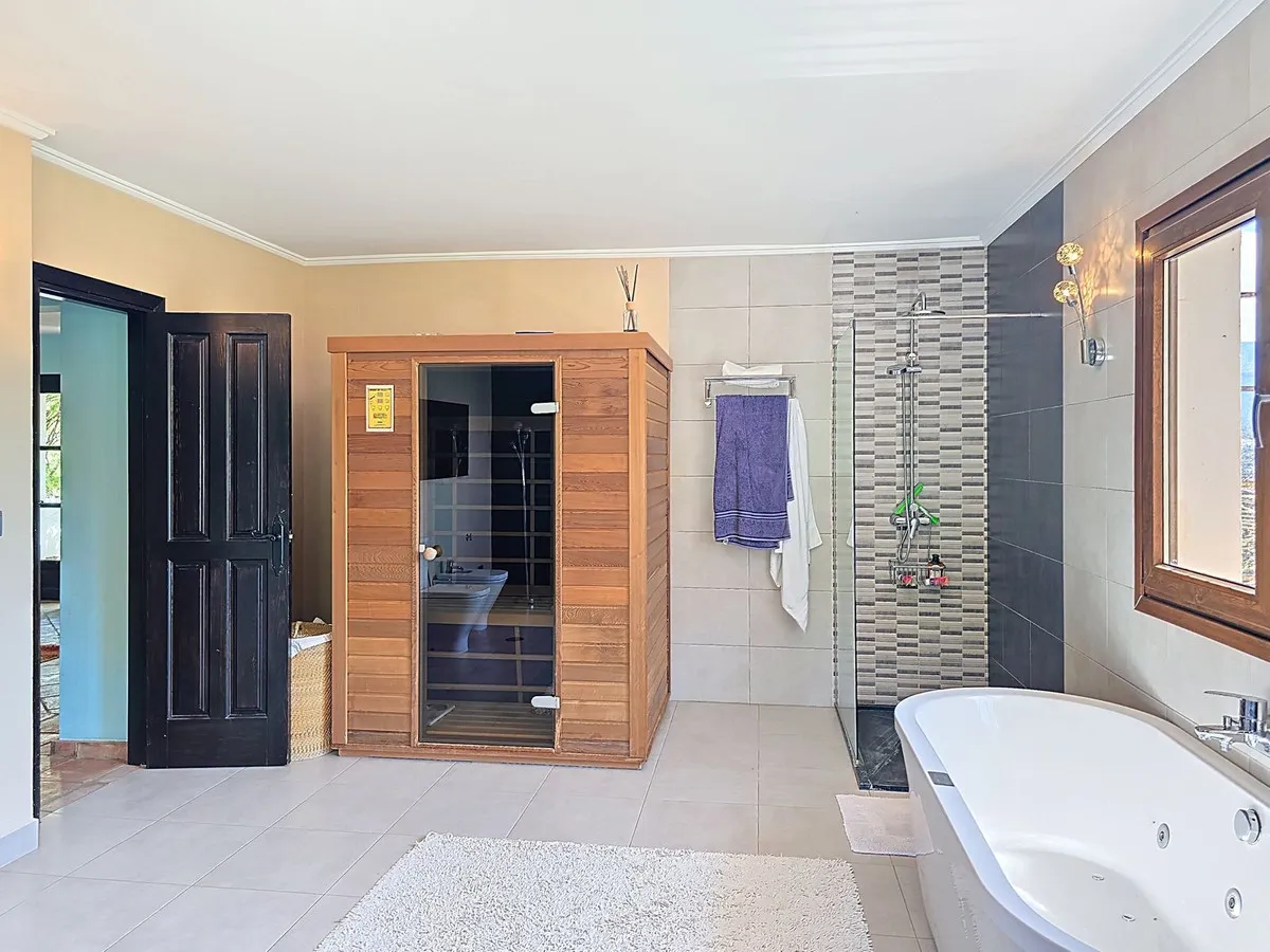 9cf57f1b-10cd-4218-a2a8-265814dd5016