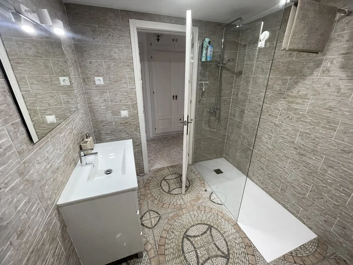 b77e7e96-454d-4474-8c0c-91fc04260752