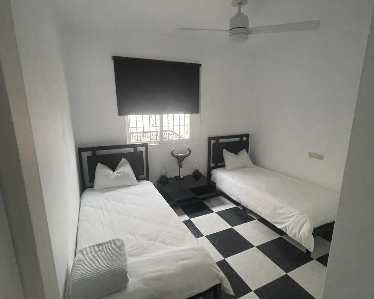 c3f724c8-60fa-45fe-9e1e-f61222127e28