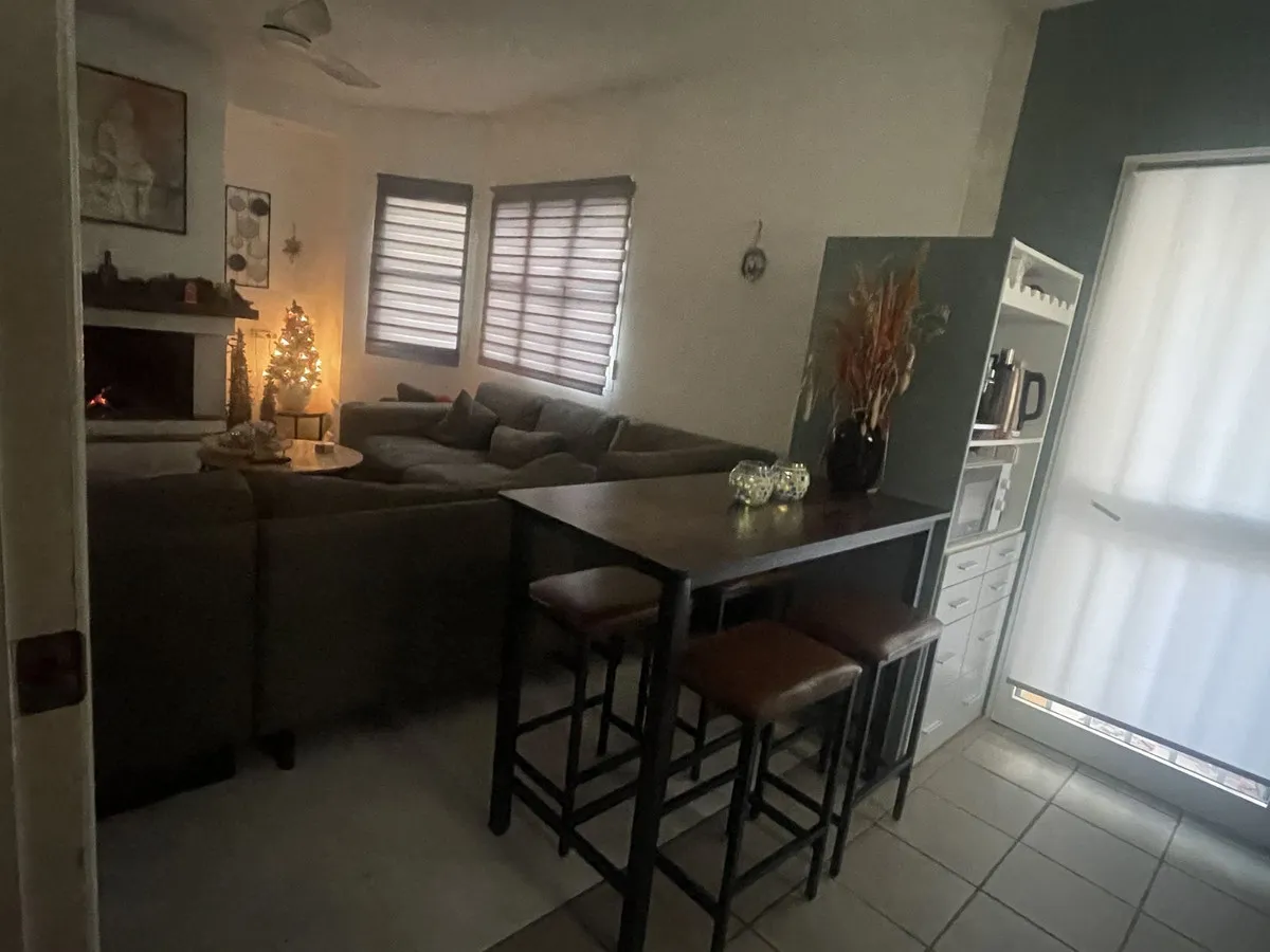 ef0e25e6-5f8f-4a77-81b0-11a866e470f0