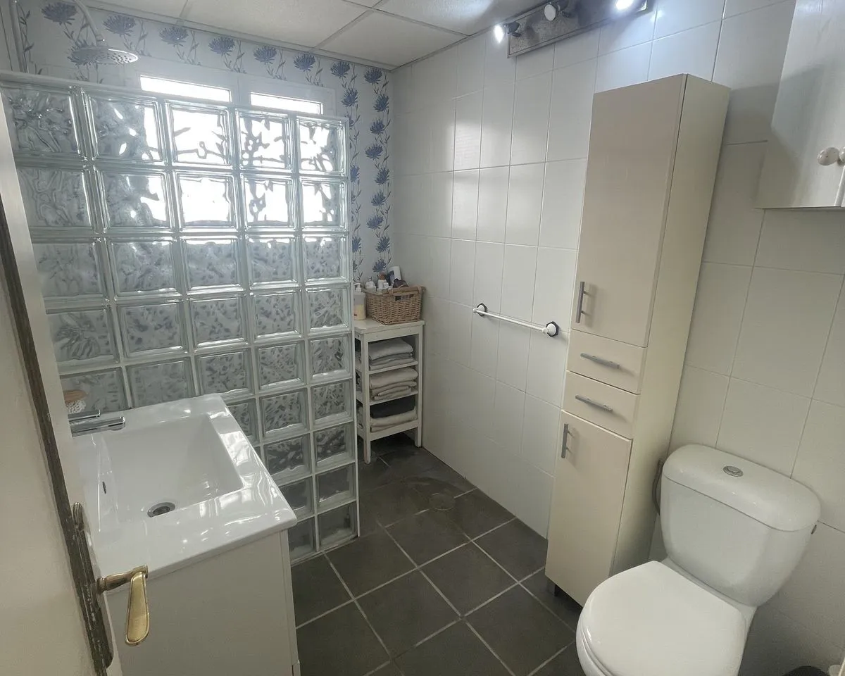 f9ddc0e2-9d48-45c9-94f8-302ca632daa1