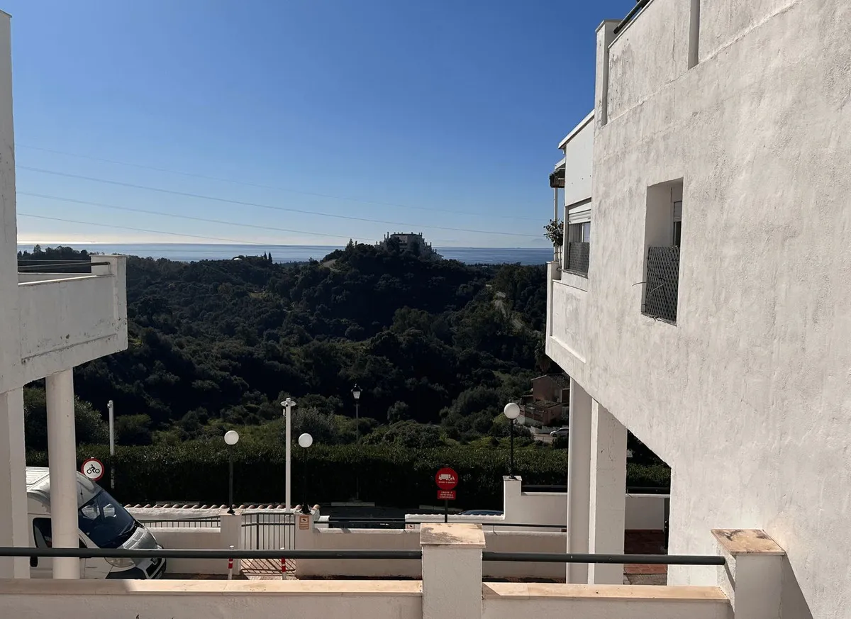 72e8499d-3ba3-4a0a-9ba5-d712d0c33f9d