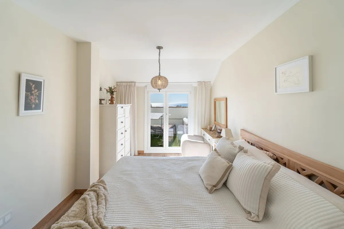 5e03b345-0b33-497d-b5c9-7b18b42581fc