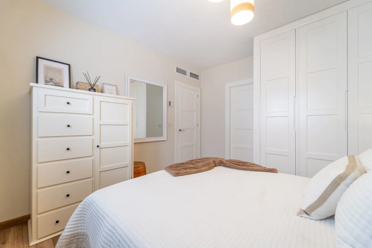 9dbc8cd8-8586-480b-83cf-70f624435f44