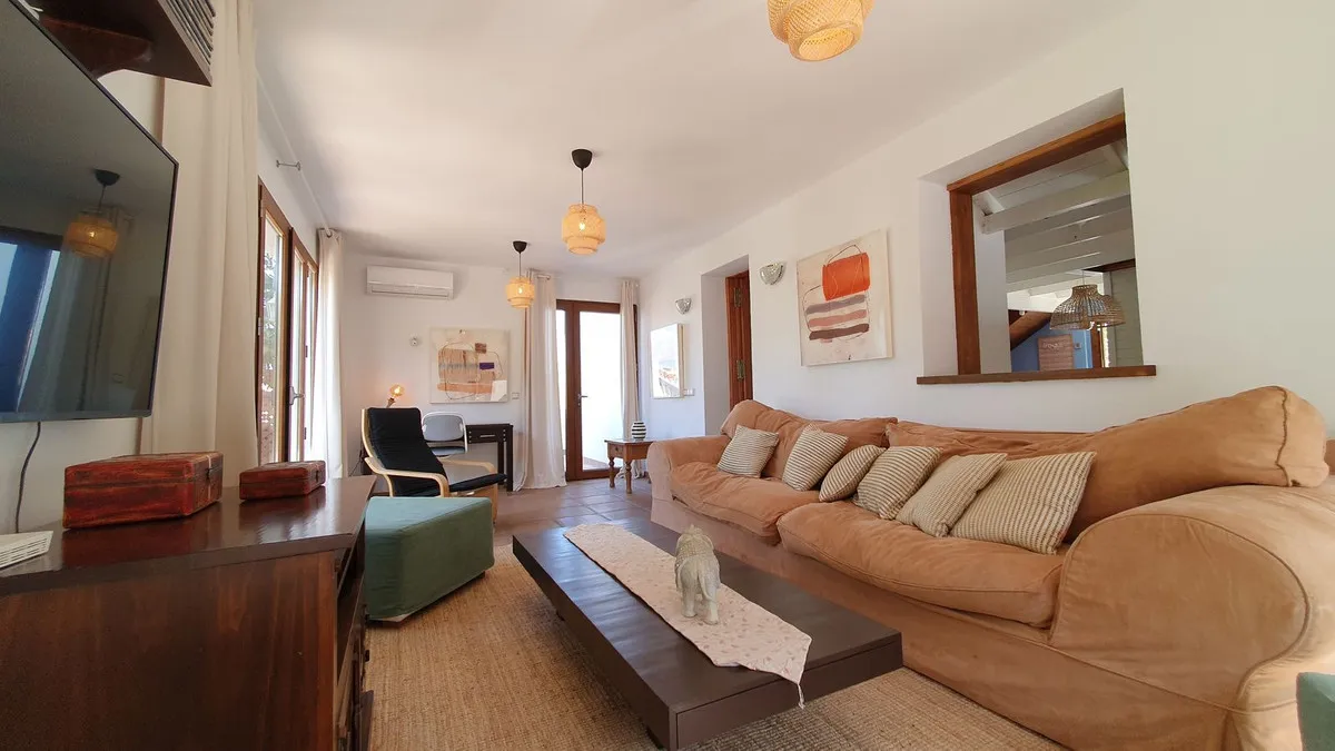 6cb3c7c2-daf4-438e-8ccd-59bdbddc7e2a