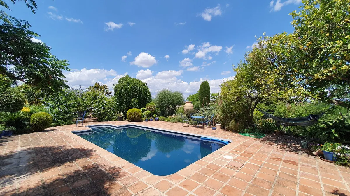 c581e426-5c49-44a6-96f2-5d3966c2bdc4