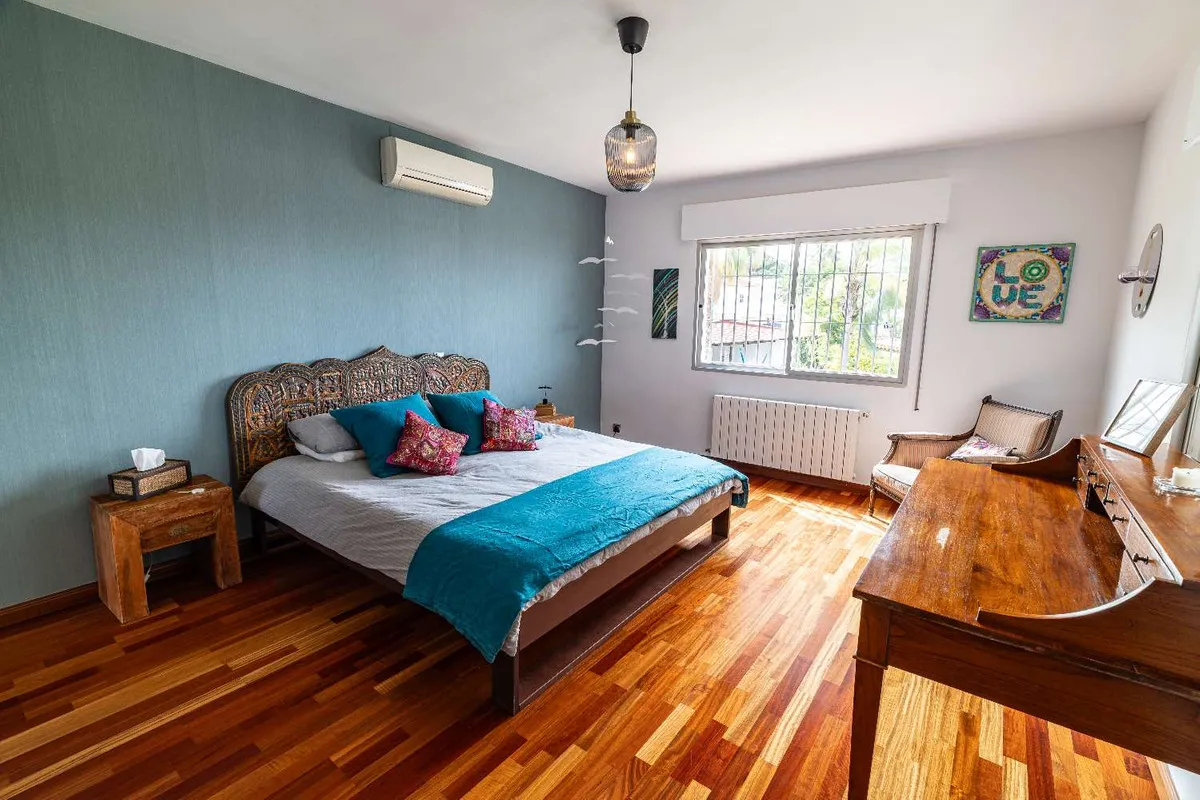 0e9851bb-5c64-4d58-9d55-9ead6ad4c70a